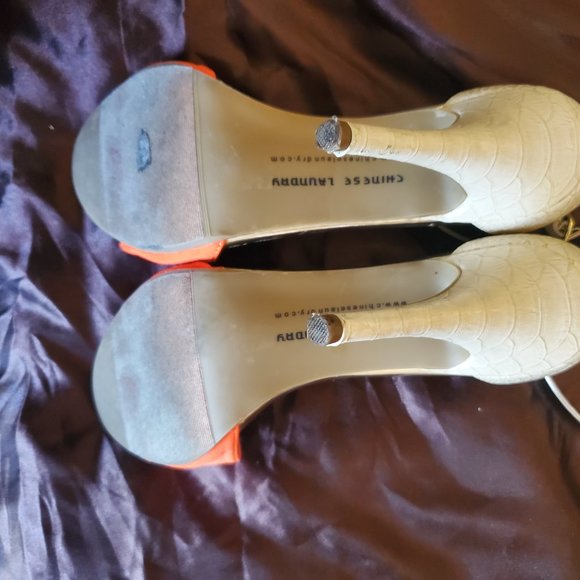 CHINESE LAUNDRY OPEN TOED HEELS CREAM, GOLD AND ORANGE WITH ALLIGATOR PATTERN - Picture 8 of 11
